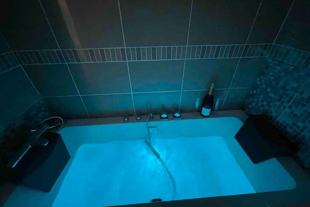 Appartement Piscine Terasse Gym Sauna Balneo Sainte-Maxime Buitenkant foto
