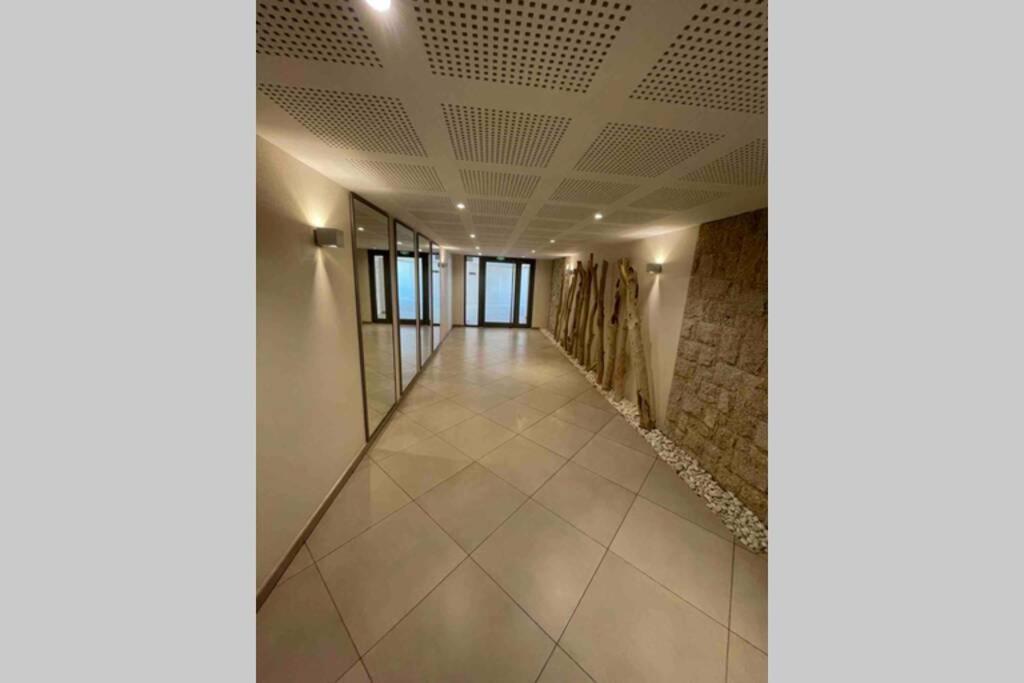 Appartement Piscine Terasse Gym Sauna Balneo Sainte-Maxime Buitenkant foto